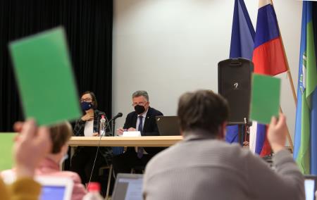 17. redna seja občinskega sveta občine Cerknica 15 FOTO LJUBO VUKELIČ